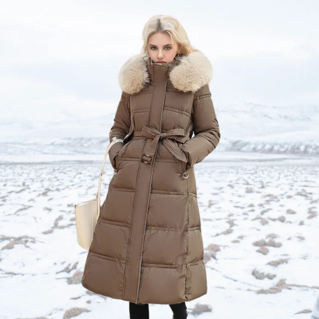 Martina | Damen Luxuriöser Winterparka mit Fellkapuze