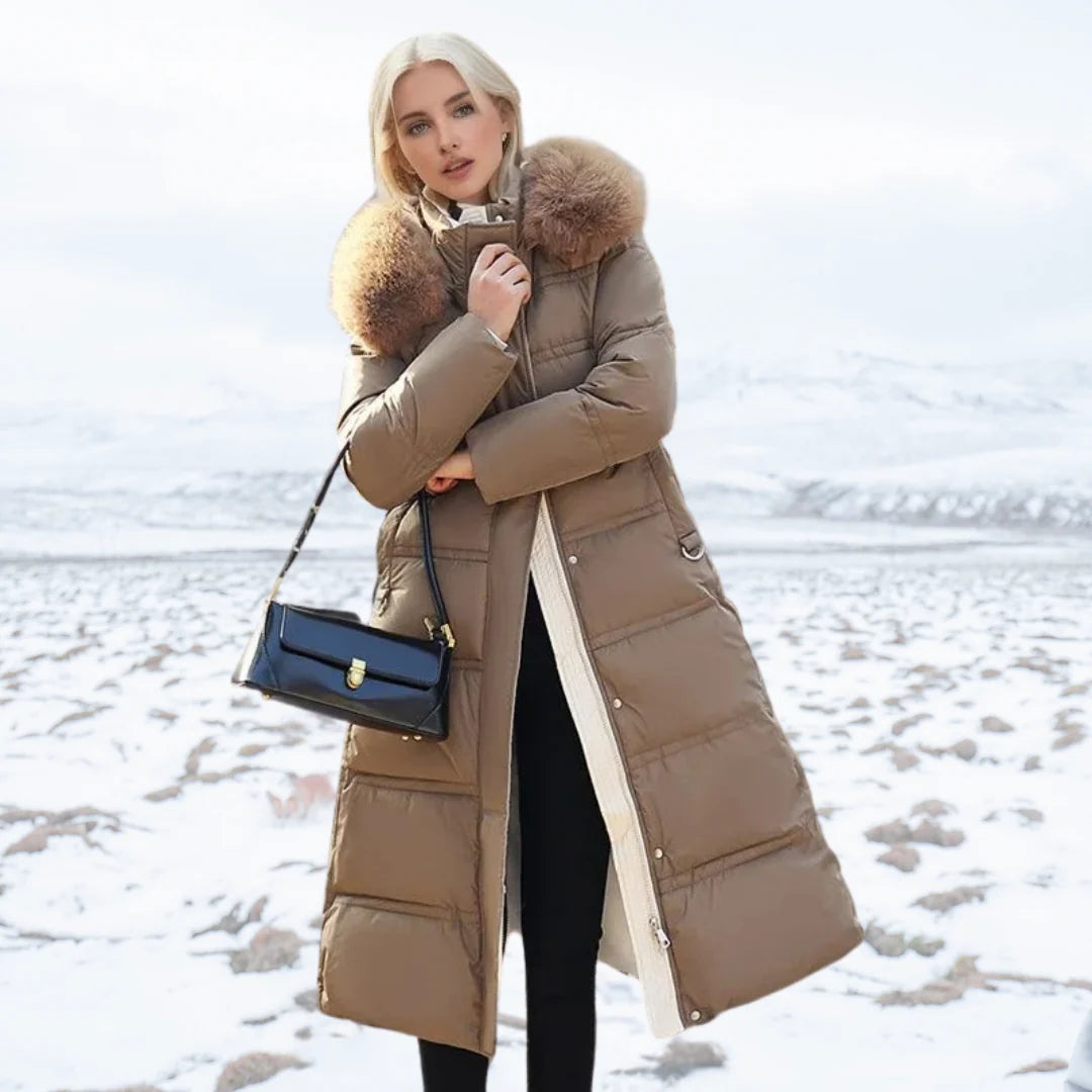 Martina | Damen Luxuriöser Winterparka mit Fellkapuze