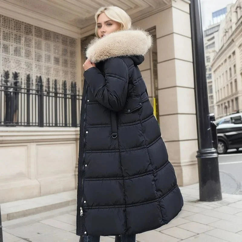 Martina | Damen Luxuriöser Winterparka mit Fellkapuze